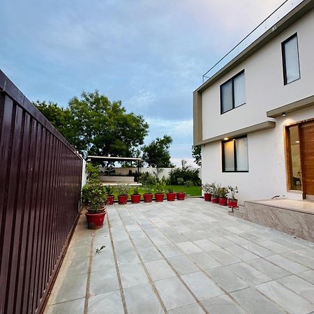 Villa Karmabhumi 1 Sātej Exterior foto